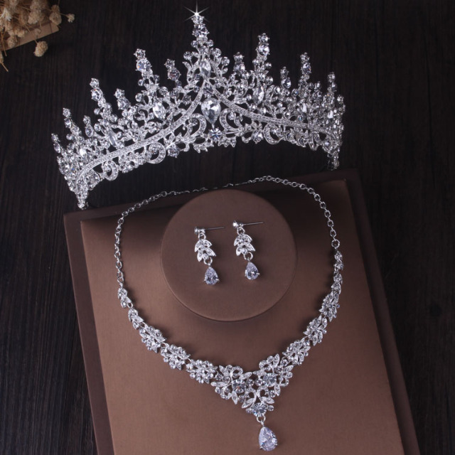 Gorgeous Silver Color Crystal Bridal Jewelry Sets Fashion Tiaras Crown Earrings Choker Necklace Women Wedding Dress Jewelry Set - Image 4