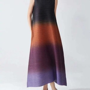 GVUW Pleated Color Block Long Dress For Women Round Collar Sleeveless A Line Medium Long Female Loose New 2025 Clothing 17G9189